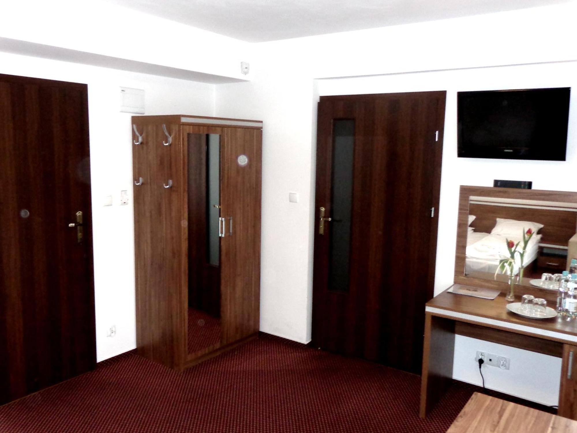 Bed and Breakfast Adamar Jastrzębia Góra Habitación foto