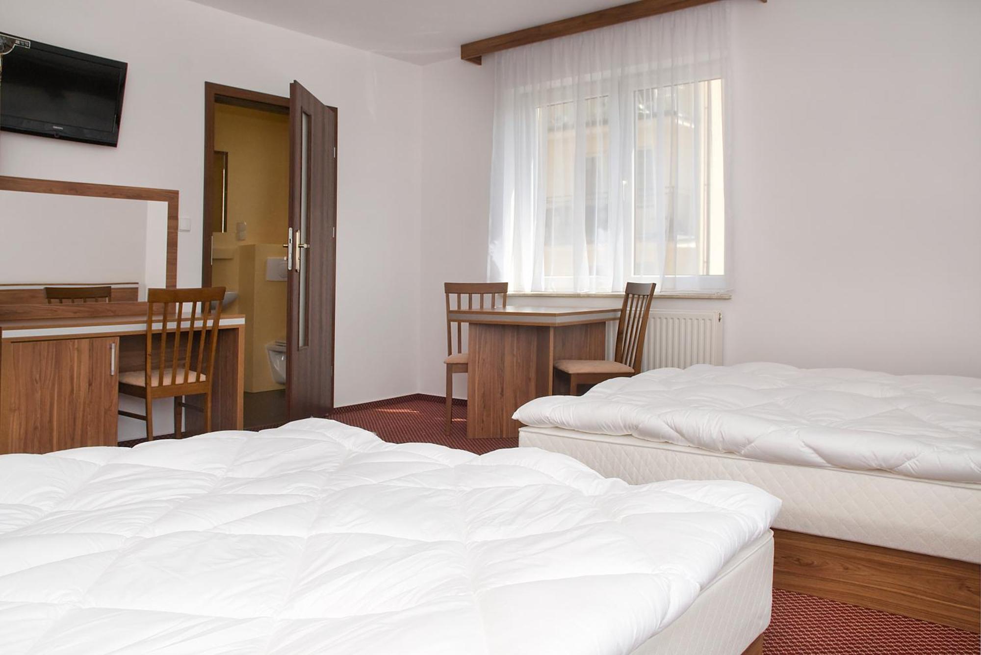Bed and Breakfast Adamar Jastrzębia Góra Habitación foto