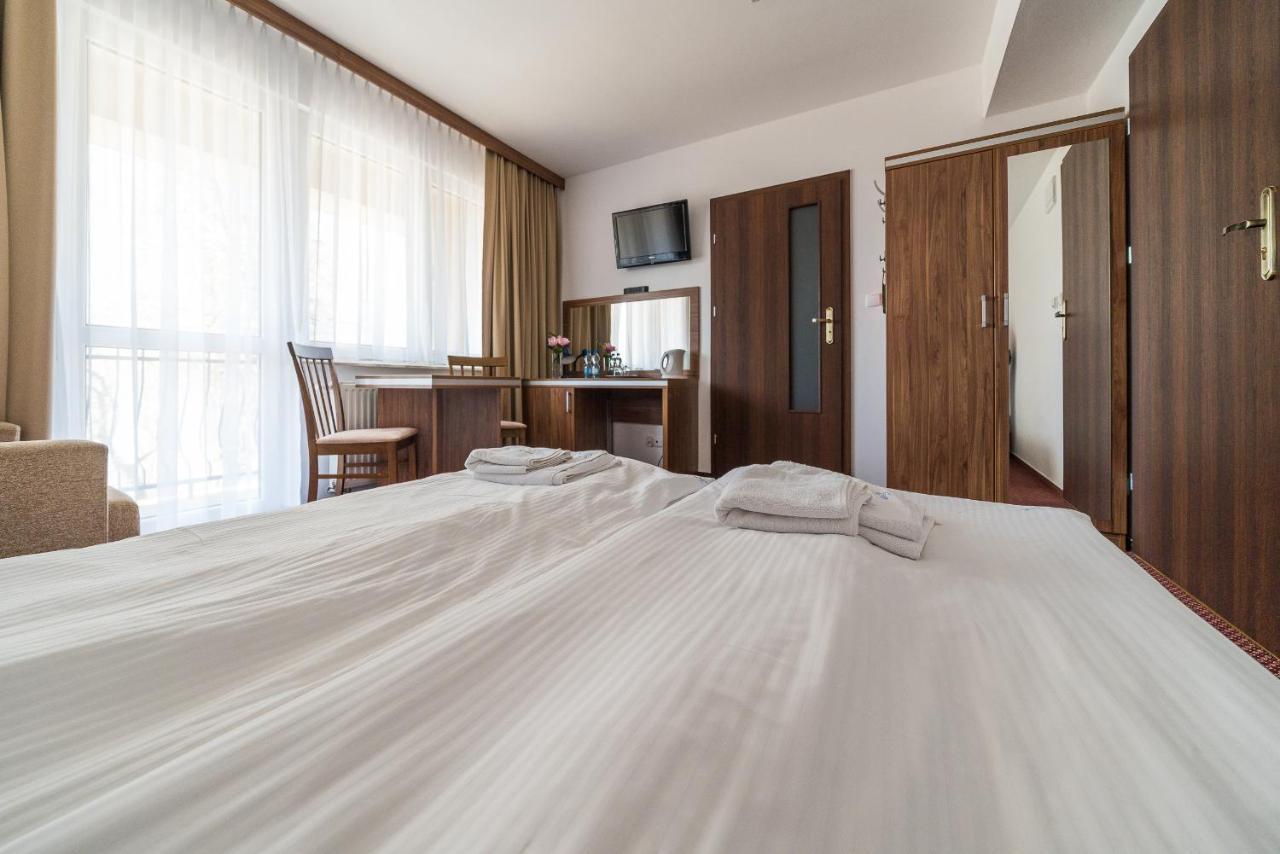 Bed and Breakfast Adamar Jastrzębia Góra Exterior foto